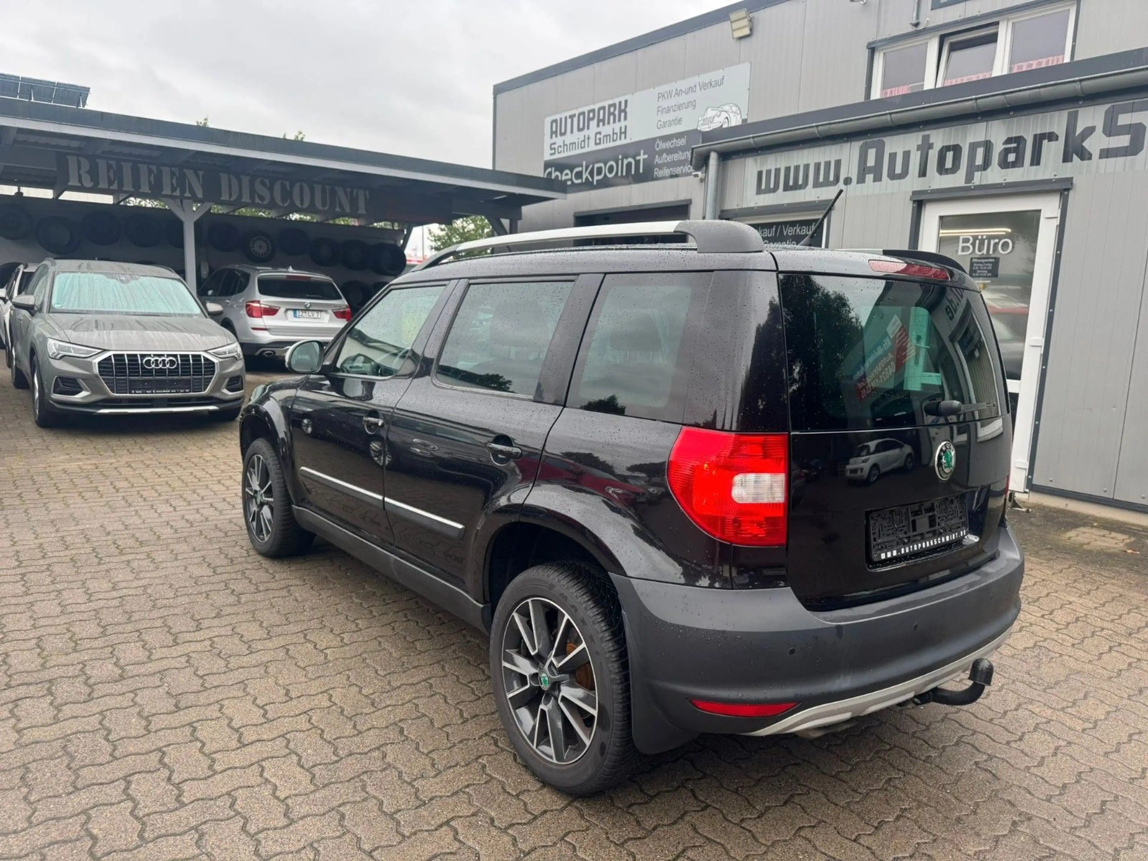 Skoda Yeti 1.4 Elegance SITZH°TEMPOM°AHK°PANO°AHK! — photo 7