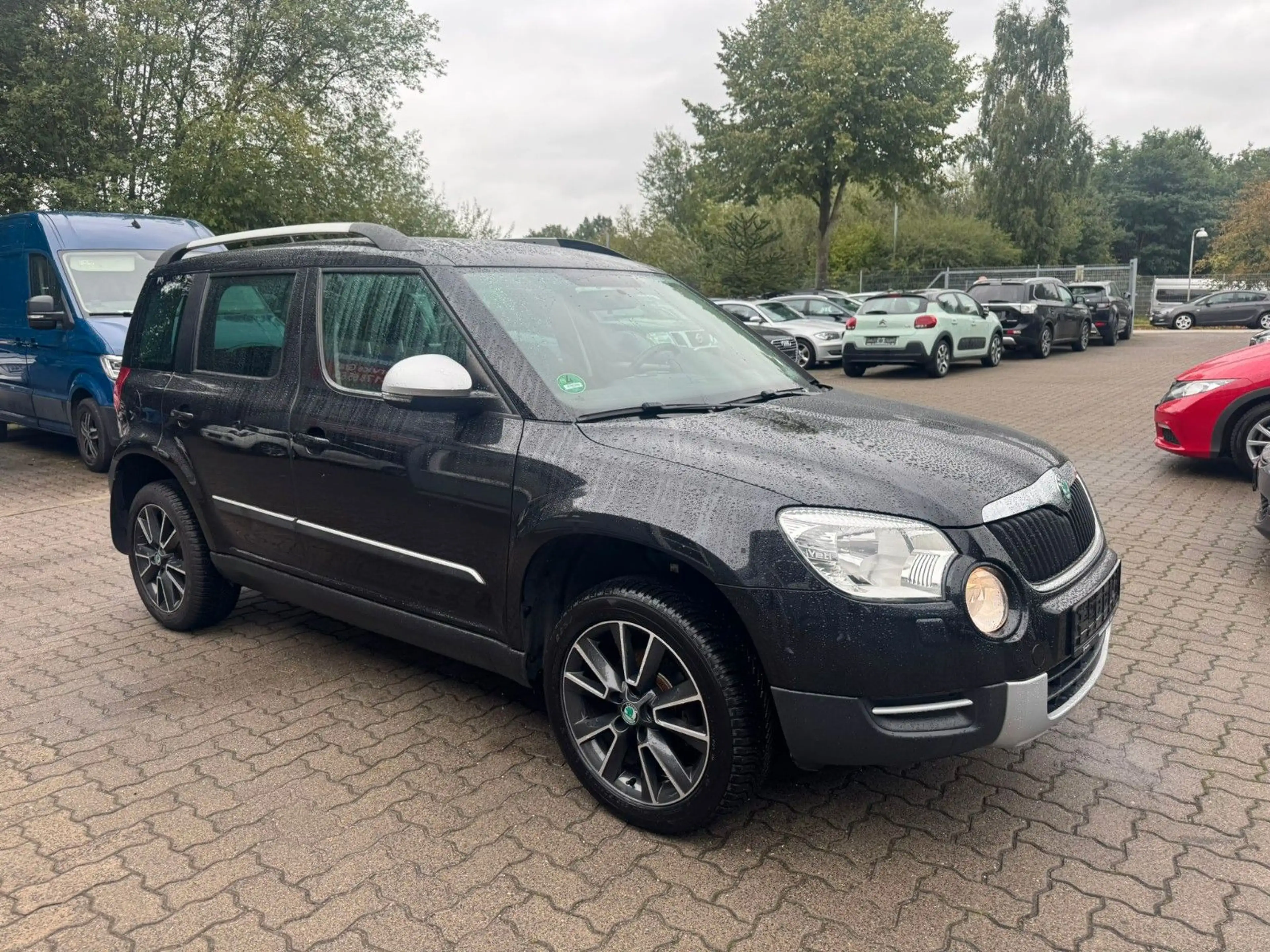 Skoda Yeti 1.4 Elegance SITZH°TEMPOM°AHK°PANO°AHK! — photo 3