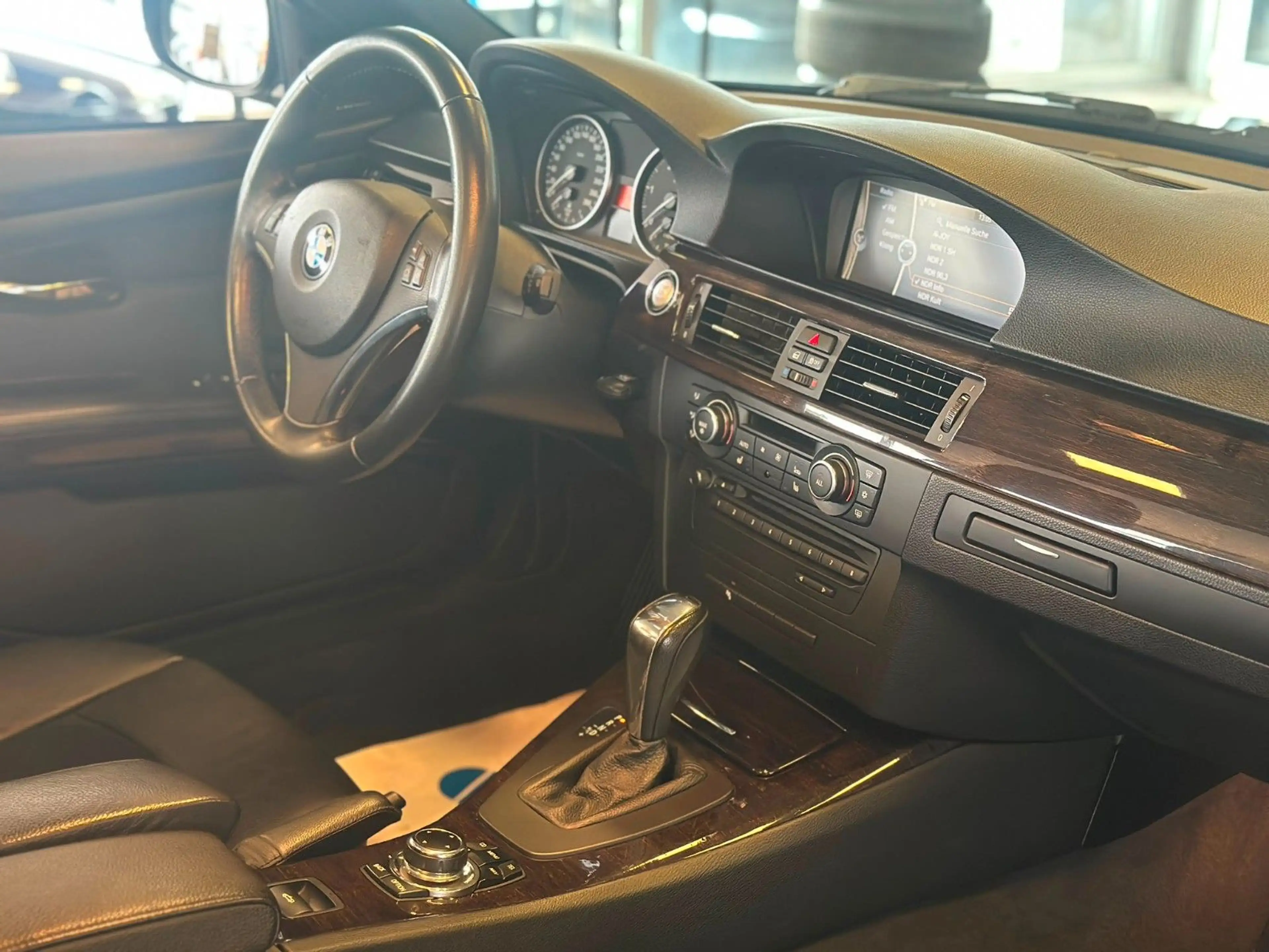 BMW 325 d * Prof. Navi * Leder * Automatik * SHZ — photo 10