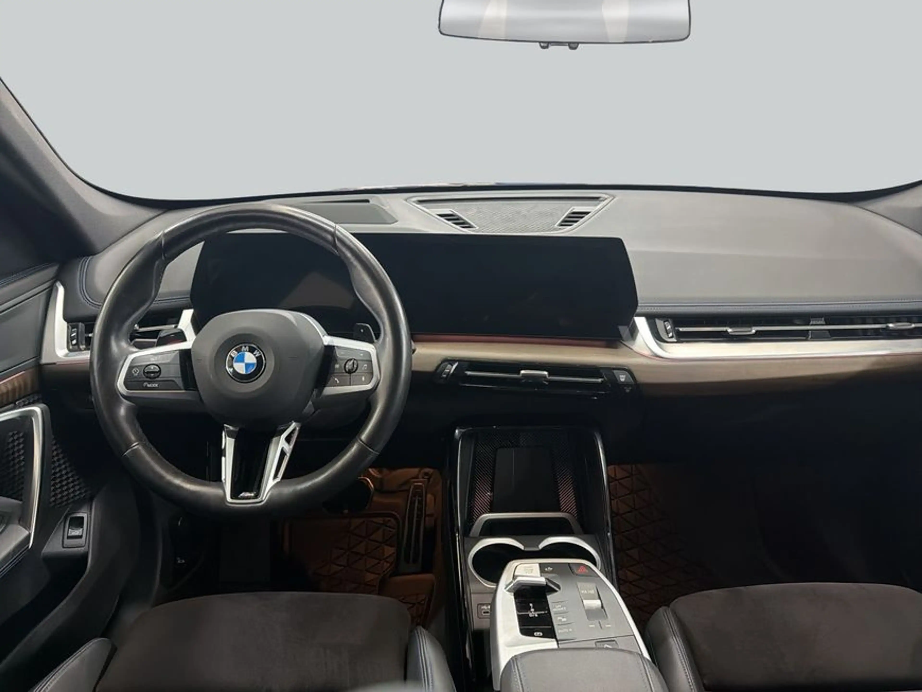 BMW X1 xDrive23d Aut. M-Paket AHK Pano LED HeadUp NAV — photo 14