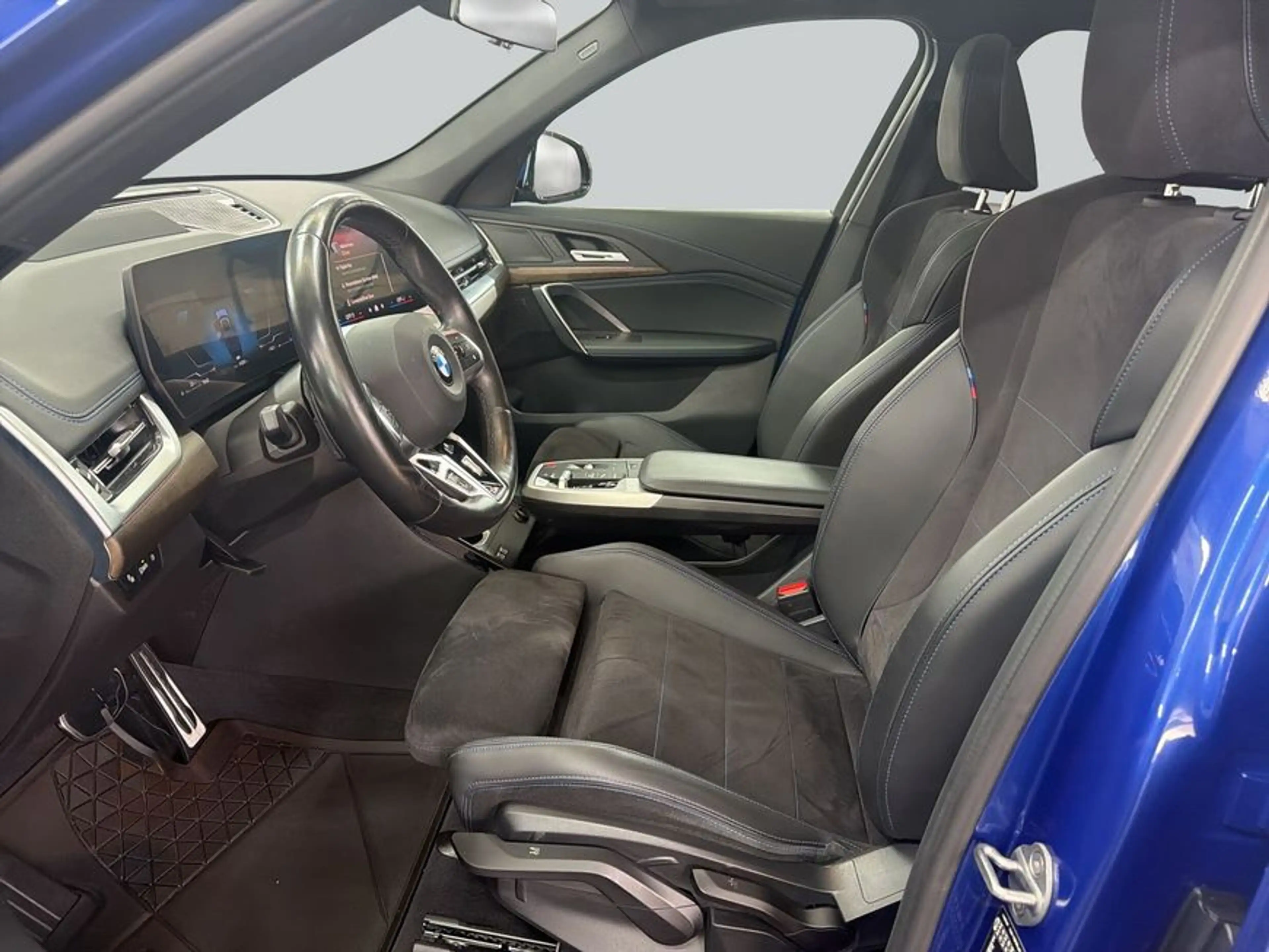 BMW X1 xDrive23d Aut. M-Paket AHK Pano LED HeadUp NAV — photo 10