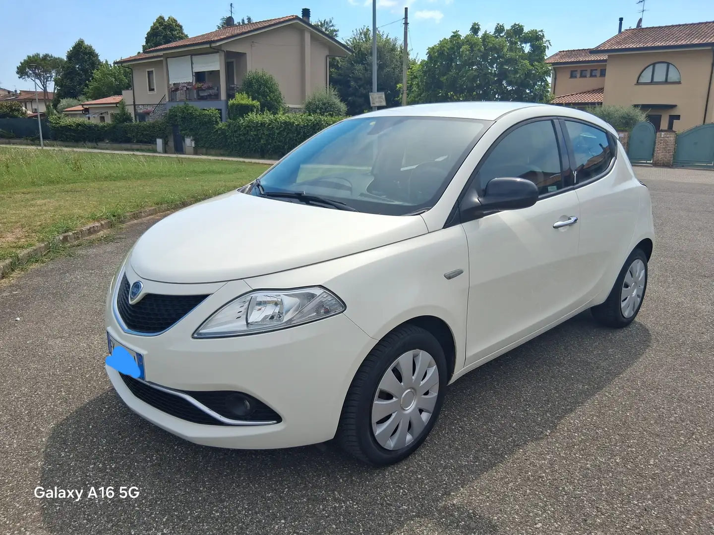 Lancia Ypsilon Ypsilon III 2015 1.2 Gold 69cv my16 Bianco - 1