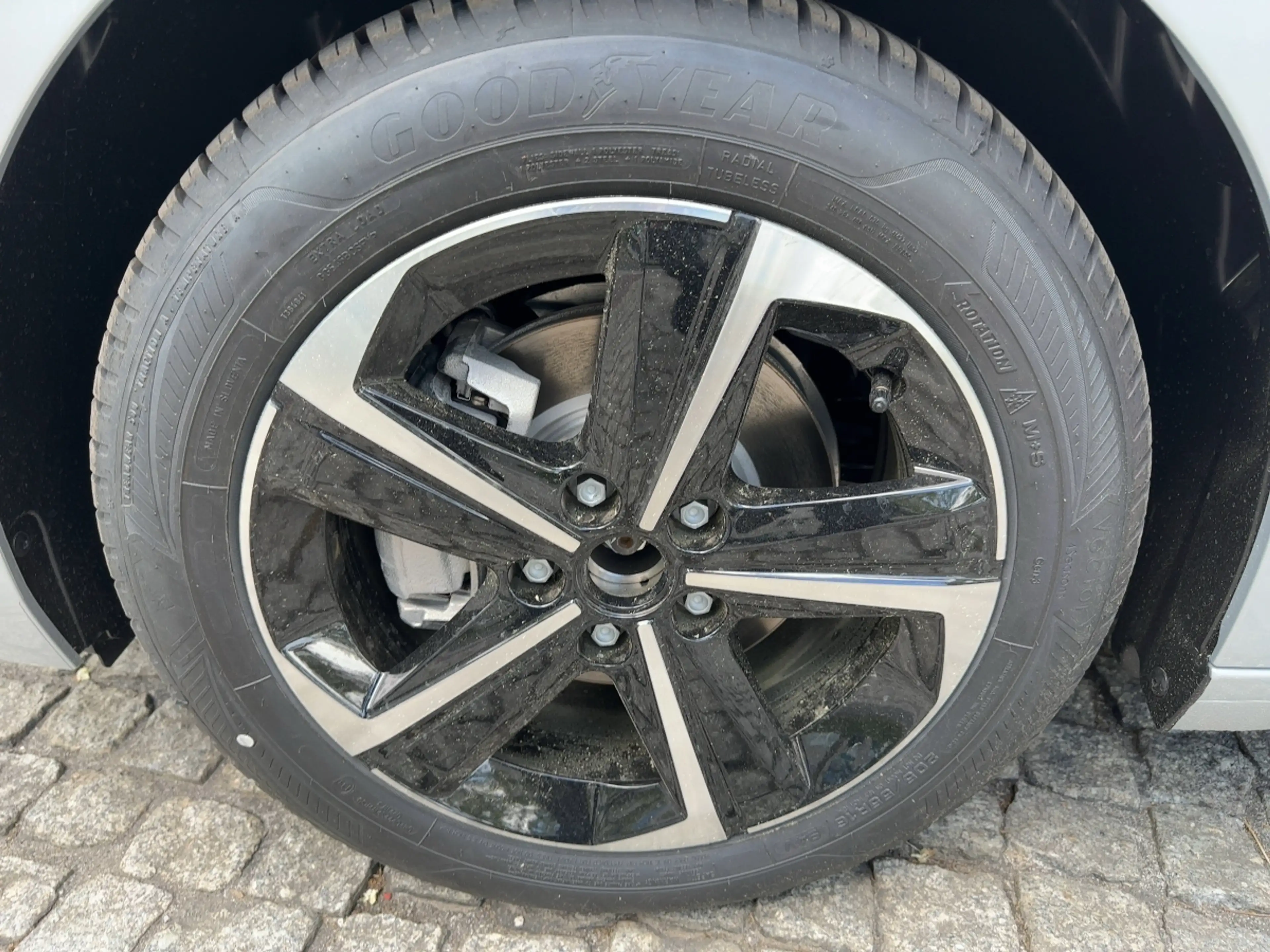Opel Astra Edition 1.2 *PDC+KLIMA+SHZ+TEMPOMAT FLA — photo 12