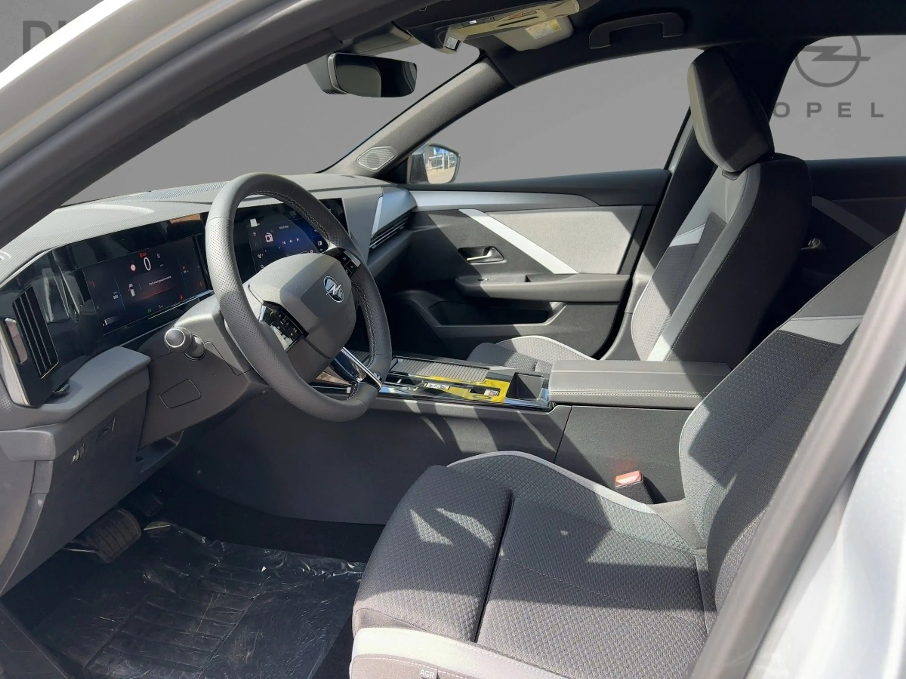 Opel Astra Edition 1.2 *PDC+KLIMA+SHZ+TEMPOMAT FLA — photo 9