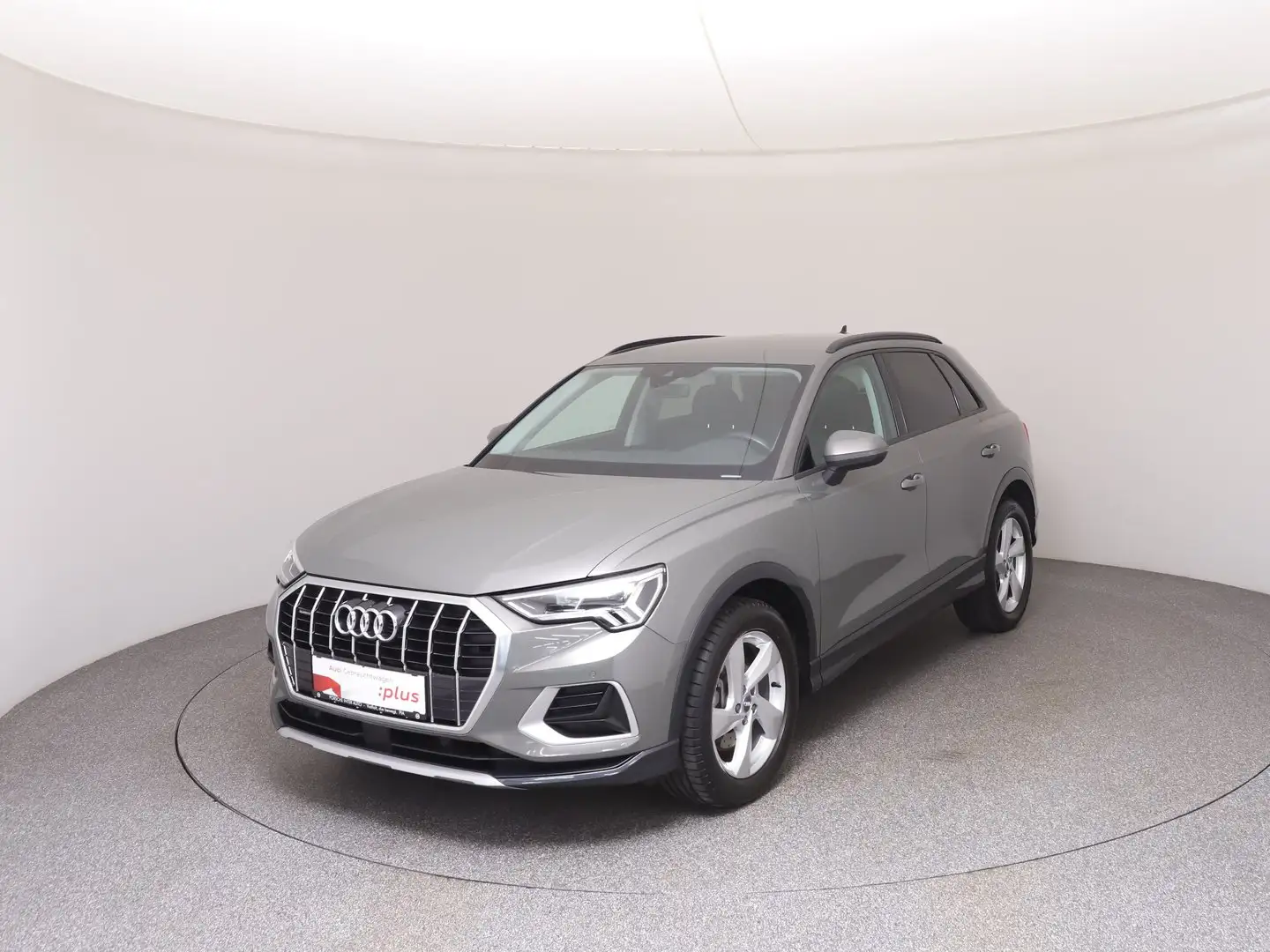 Audi Q3 40 TFSI quattro advanced exterieur Grau - 1