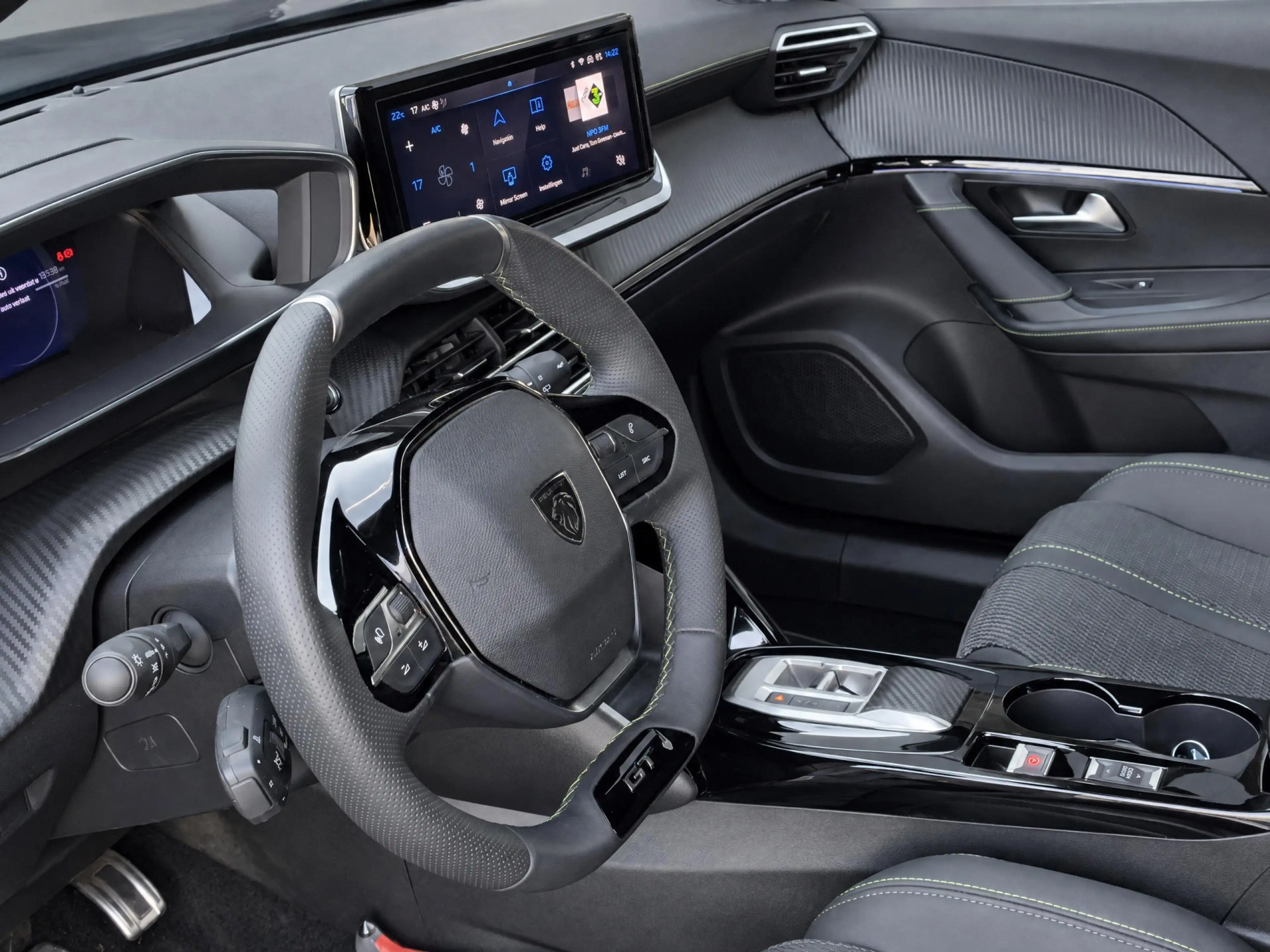 Peugeot 2008 1.2 Hybrid 145 GT Half lederen bekleding | Navigat — photo 12