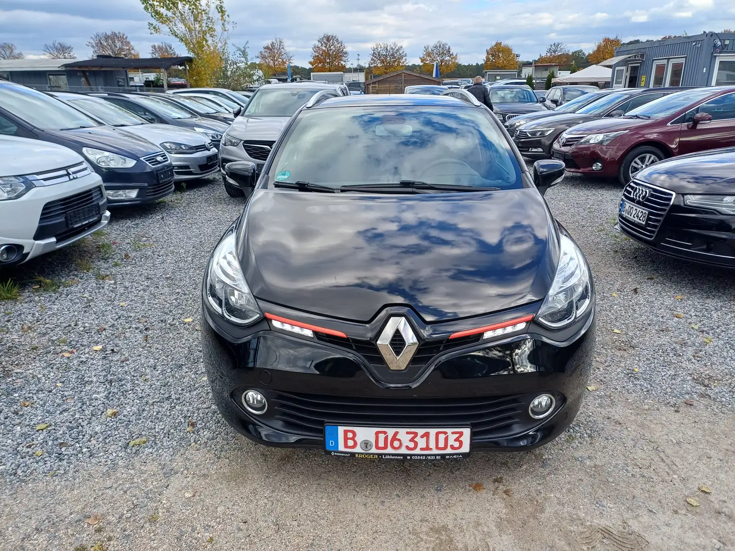 Renault Clio Clio Grandtour TCe 120 EDC Luxe Schwarz - 1