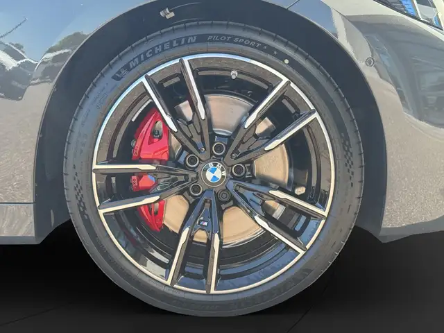 BMW 4 Series view 11