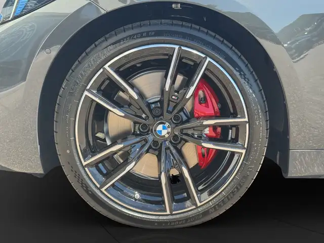 BMW 4 Series view 9