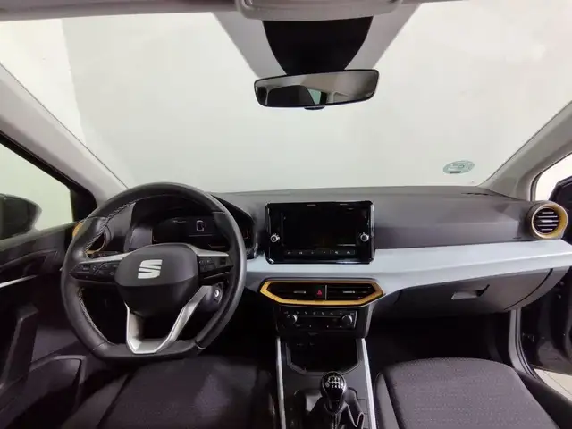 Seat Arona view 4