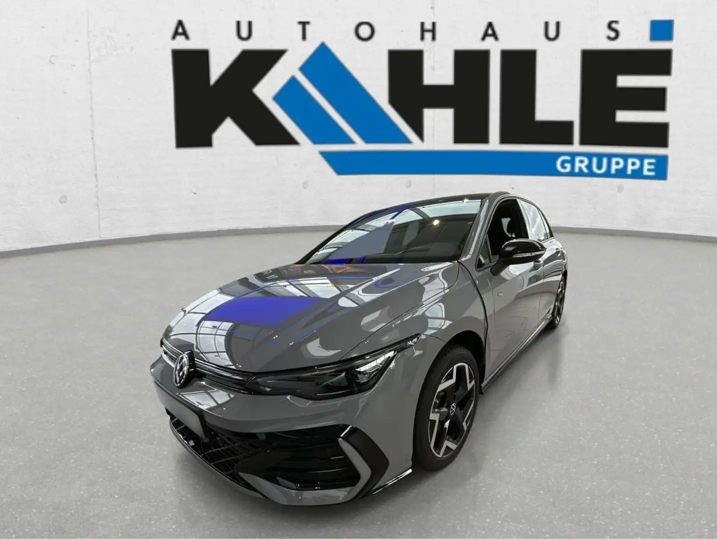 Volkswagen Golf R-Line 1.5 l eTSI OPF DSG Schwarz - 1