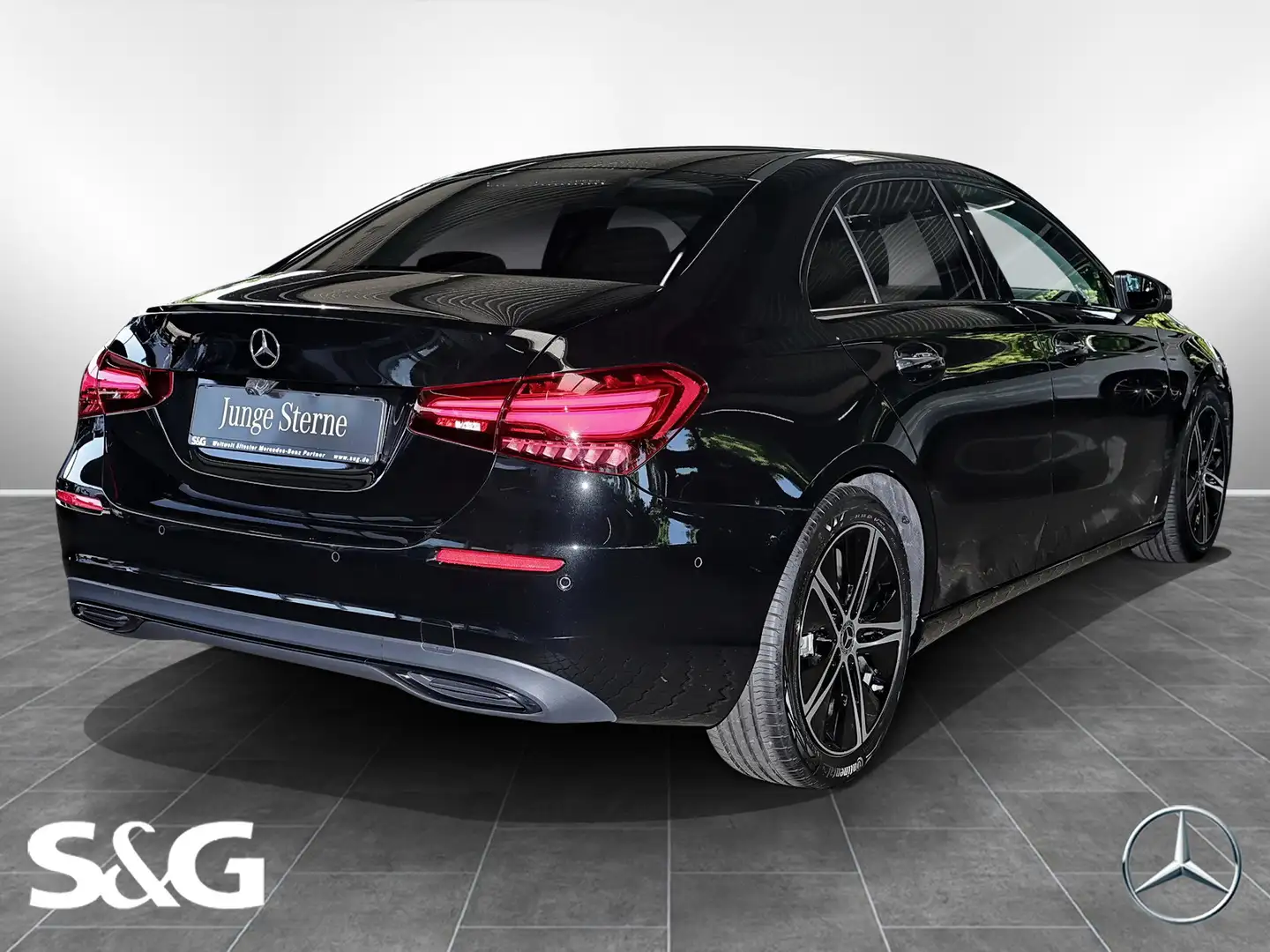 Mercedes-Benz A 200 d Limousine PANORAMA+TOTWINKEL+KEYLESS+18" Schwarz - 2