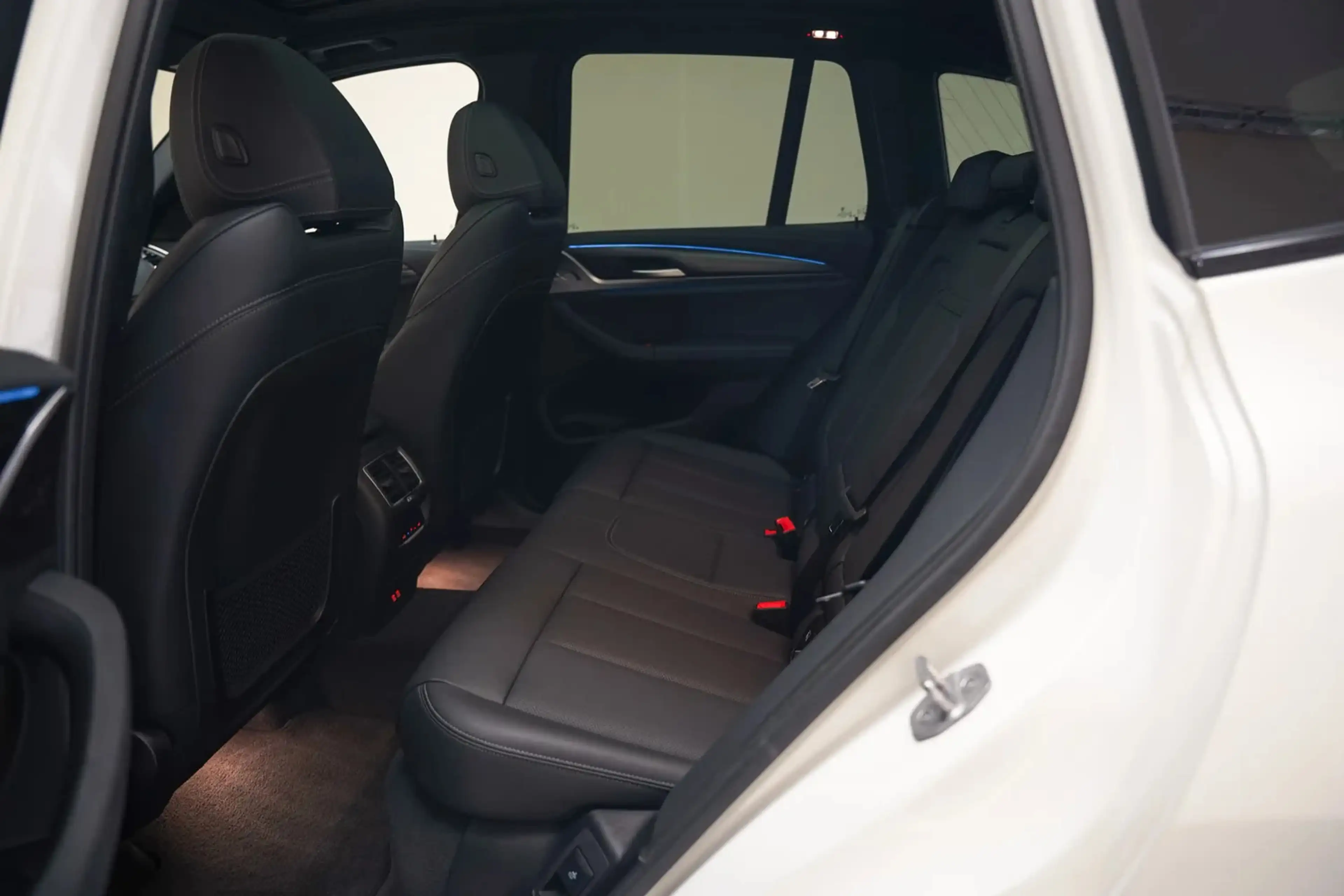 BMW iX3 80 kWh M Sport Shadow [ SoH 93,3% | Panorama Leder — photo 15