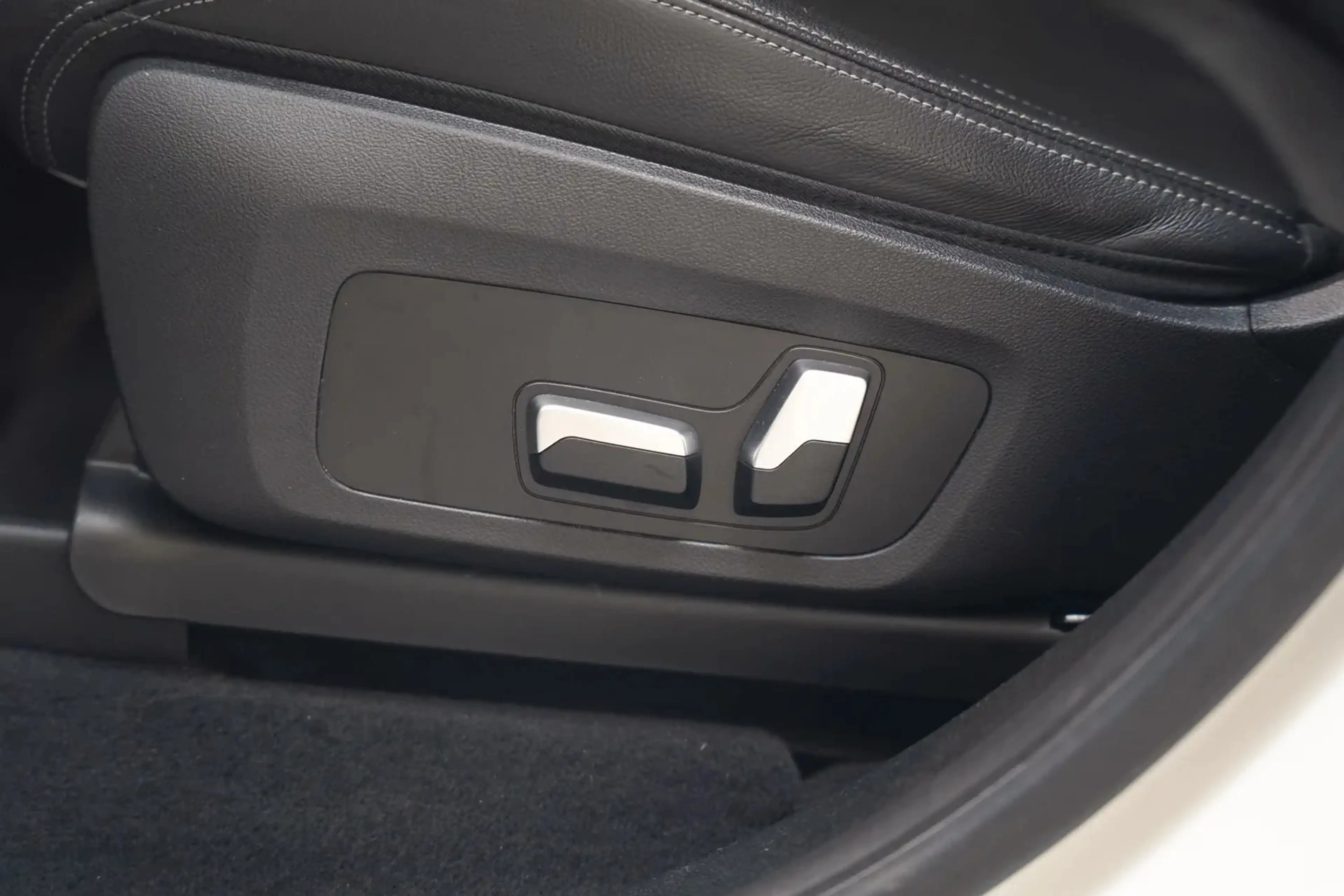BMW iX3 80 kWh M Sport Shadow [ SoH 93,3% | Panorama Leder — photo 11