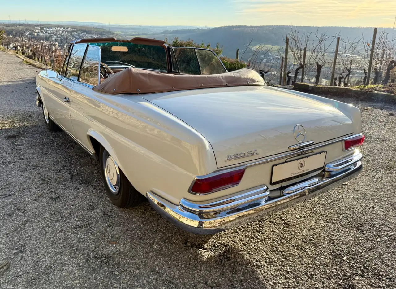 Mercedes-Benz 220 SEB Cabrio W111, Schalter, Becker Grand Prix, foto 7