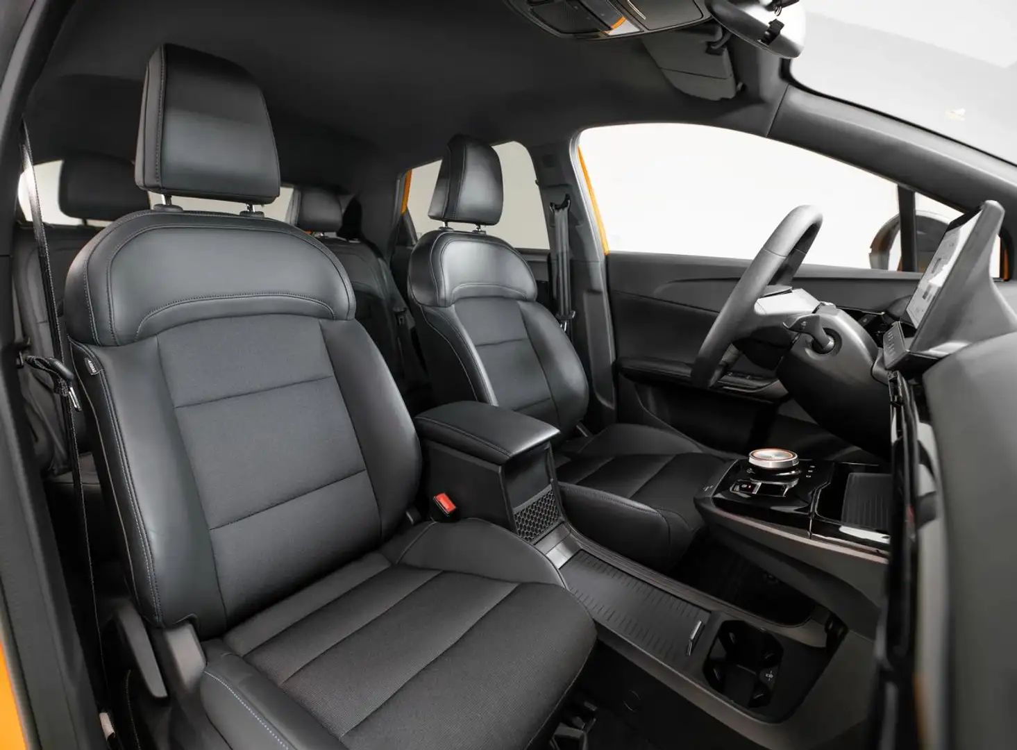 MG MG4 4 Luxury 64kWh Rojo - 2