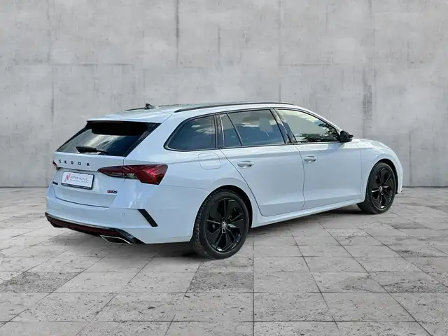 Skoda Octavia view 6