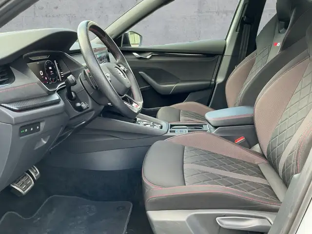 Skoda Octavia view 12