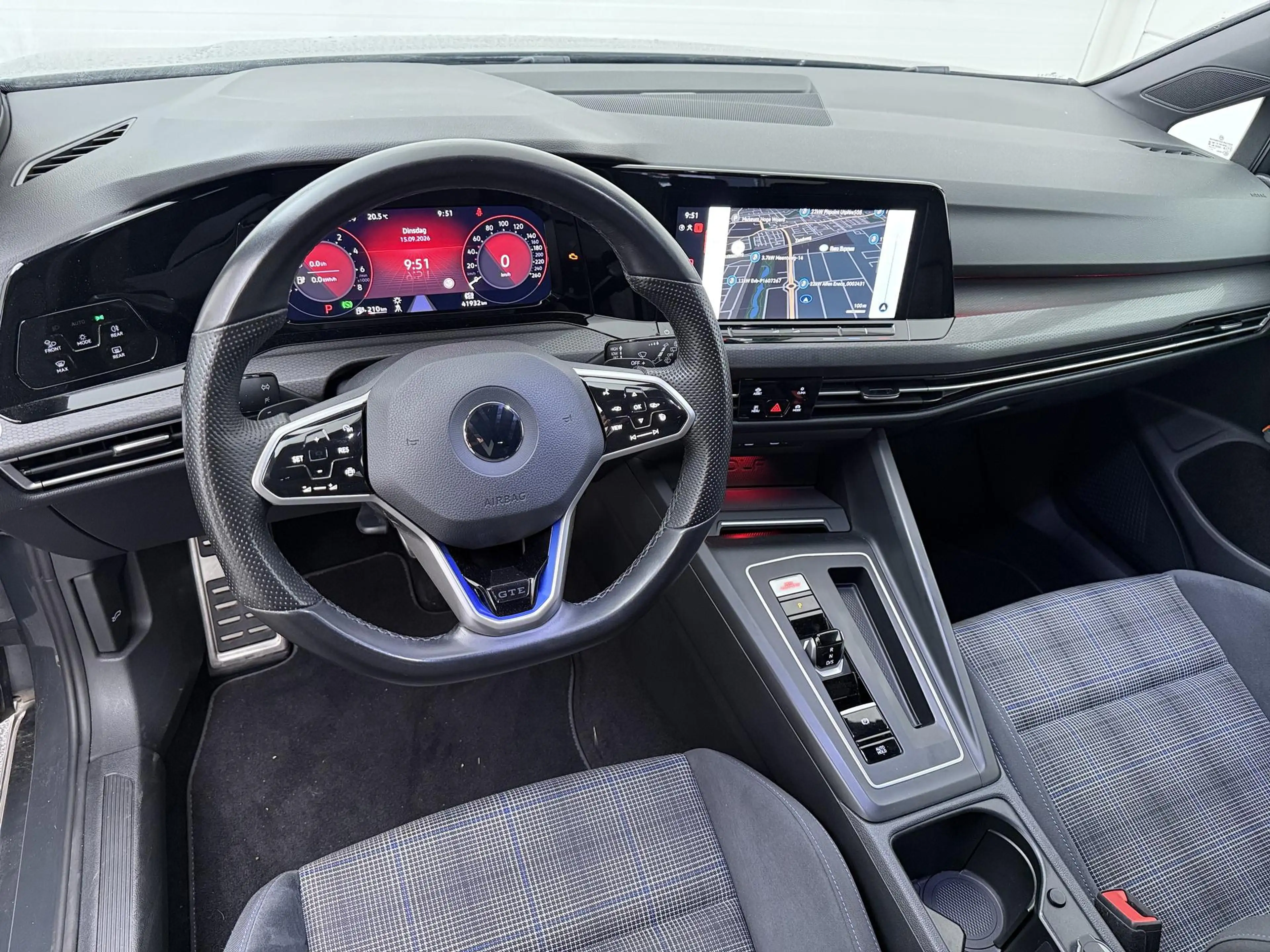 Volkswagen Golf GTE 1.4 eHybrid | ACC | Parkeerhulp | Stuur-/Stoelverw — photo 3