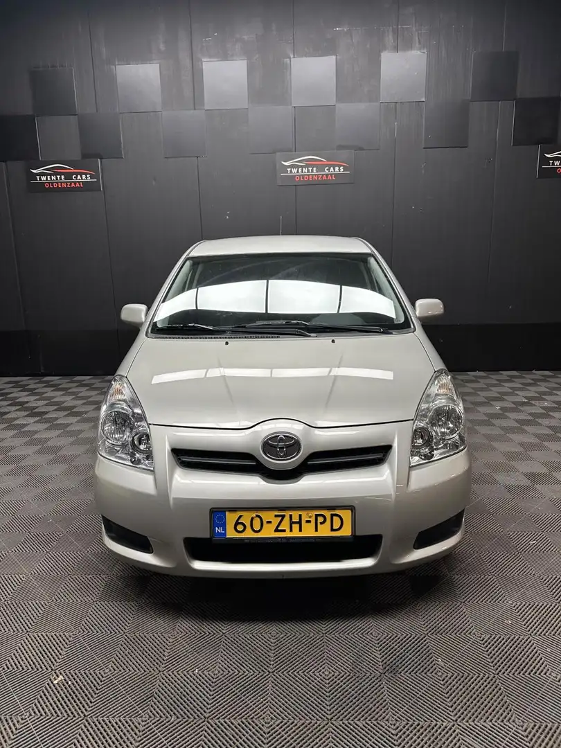 Toyota Verso 1.6 VVT-i Terra | Airco | Nieuwe APK | Gri - 2