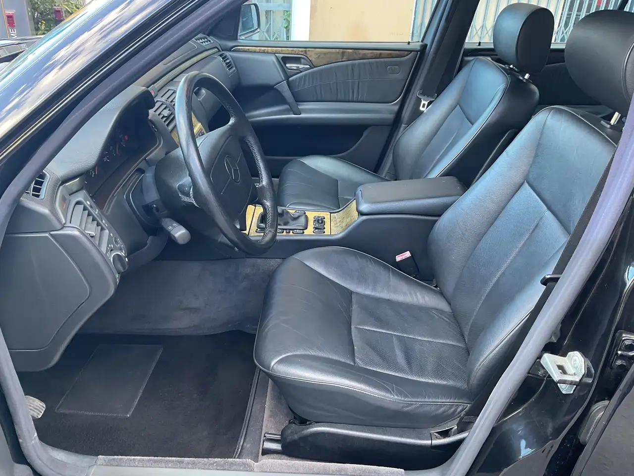 Mercedes-Benz E 200 Kompressor, foto 7