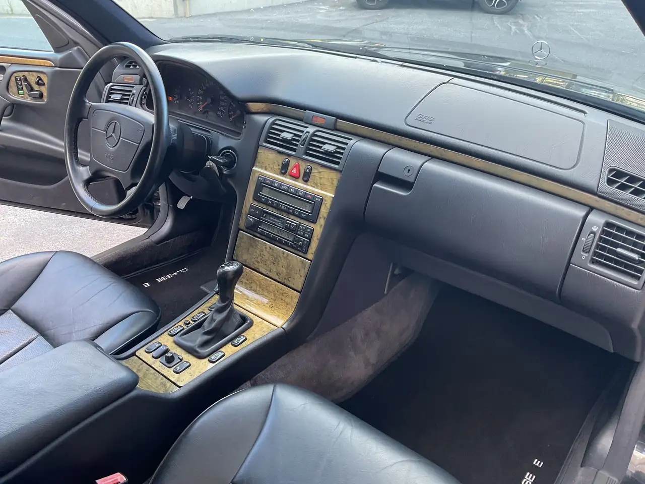 Mercedes-Benz E 200 Kompressor, foto 12