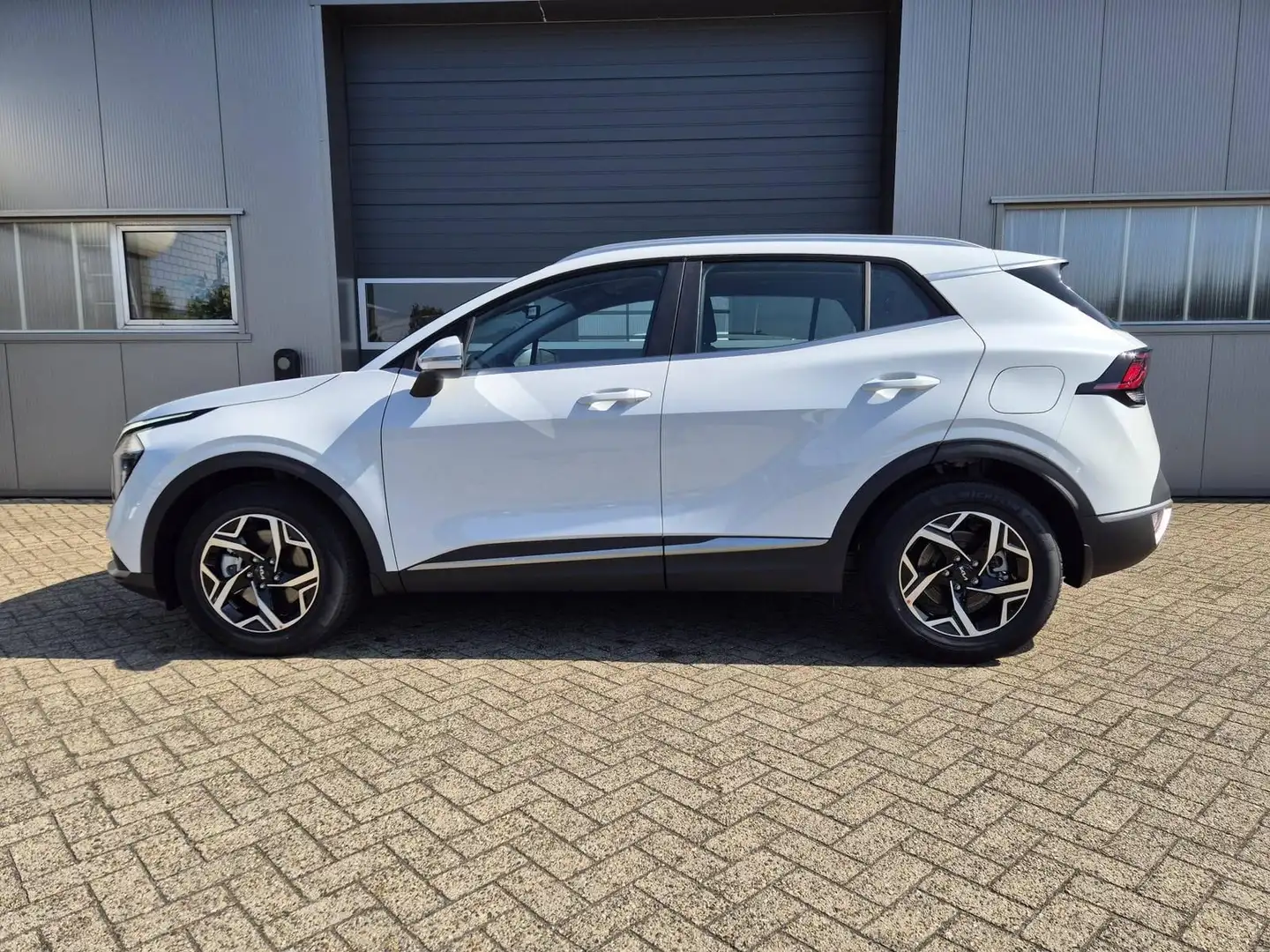 Kia Sportage Vision 1.6 T-GDi MHEV 160PS Sitzhei... Blanc - 2
