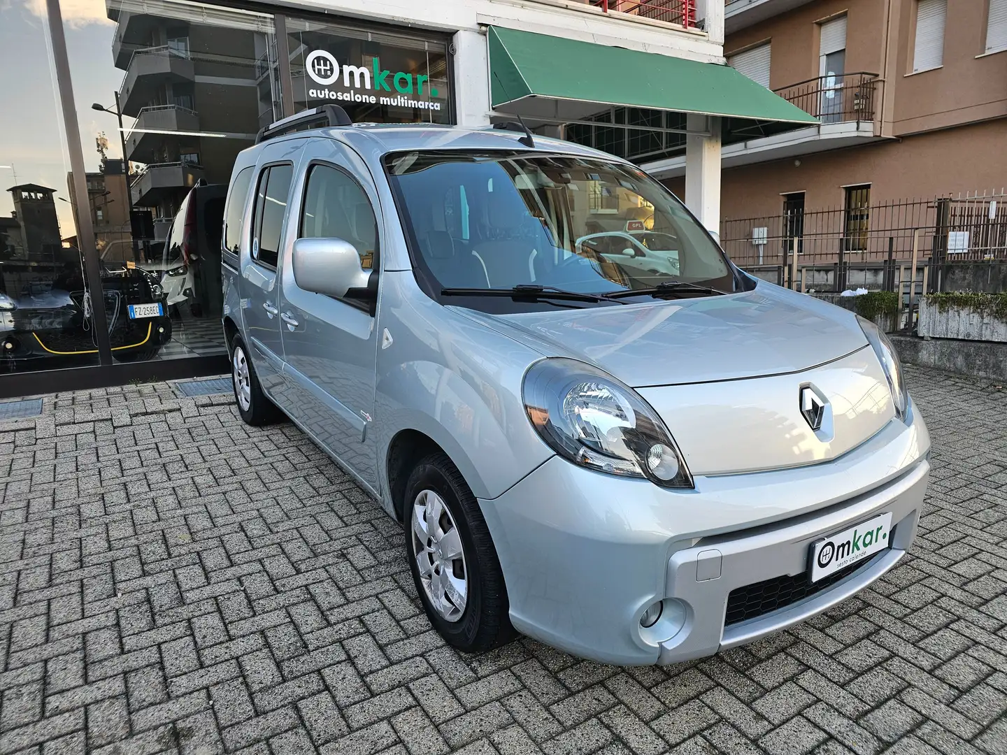 Renault Kangoo Kangoo II 1.5 dci TomTom 90cv Argento - 2