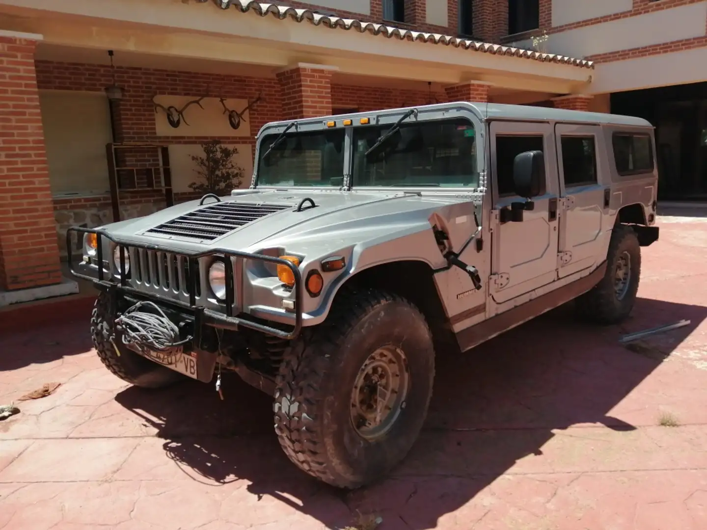 HUMMER H1 Wagon Grau - 1