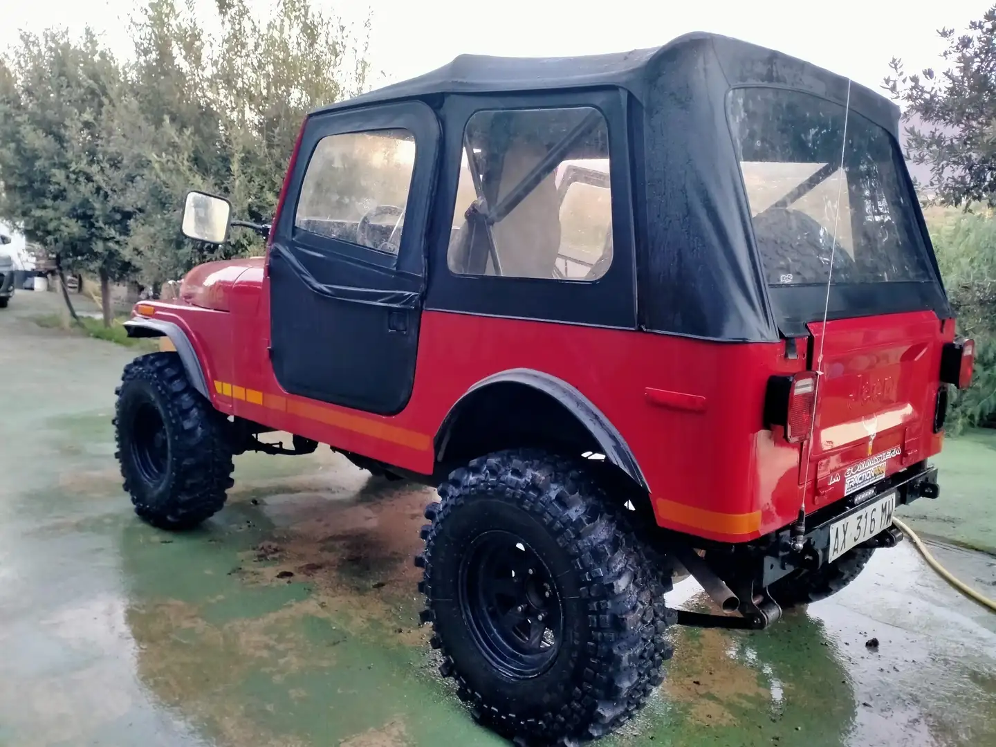 Jeep CJ-7 Rojo - 2