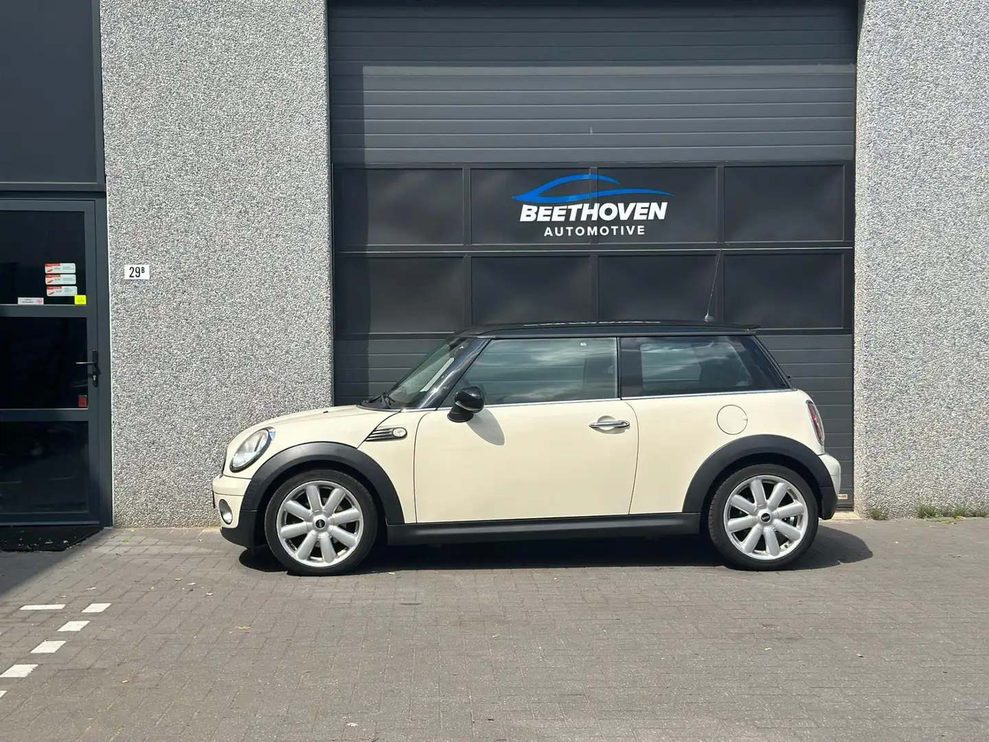 MINI Cooper Mini 1.6 Business Line Wit - 2