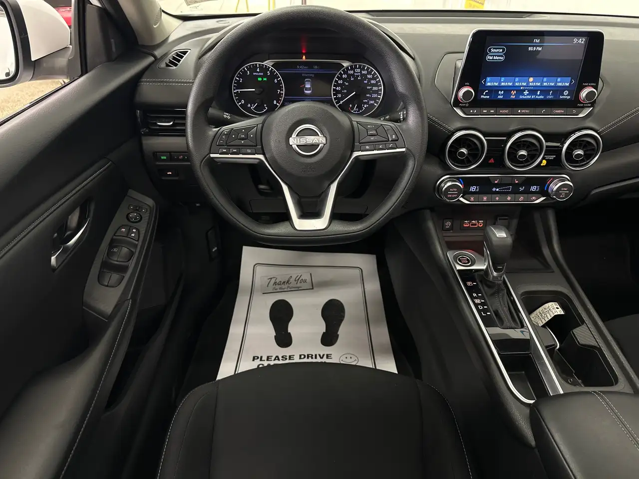 Nissan Sentra снимка Nissan Sentra