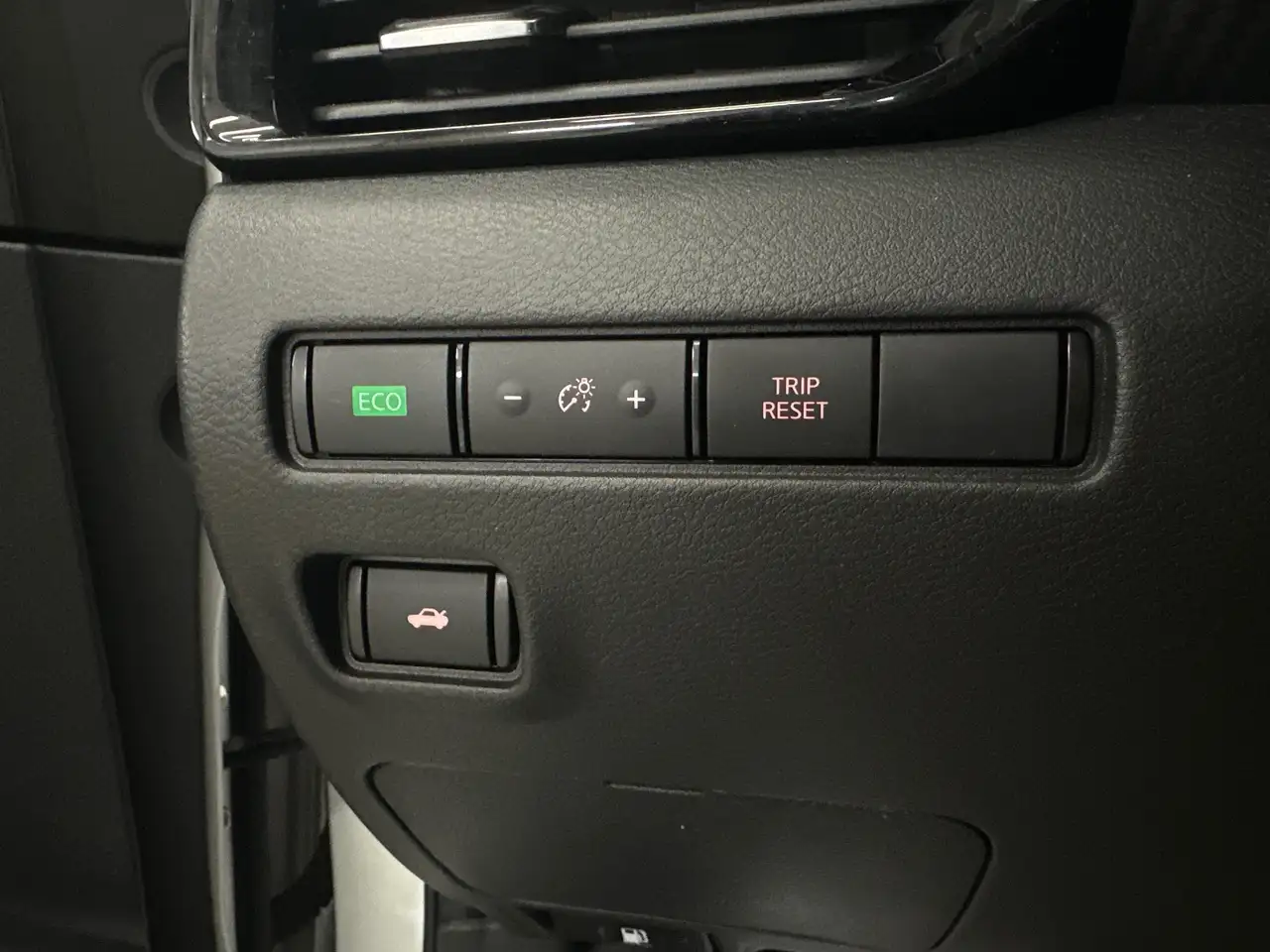 Nissan Sentra снимка Nissan Sentra