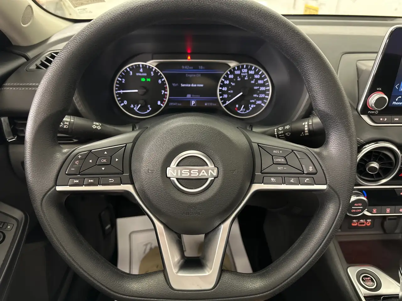Nissan Sentra снимка Nissan Sentra