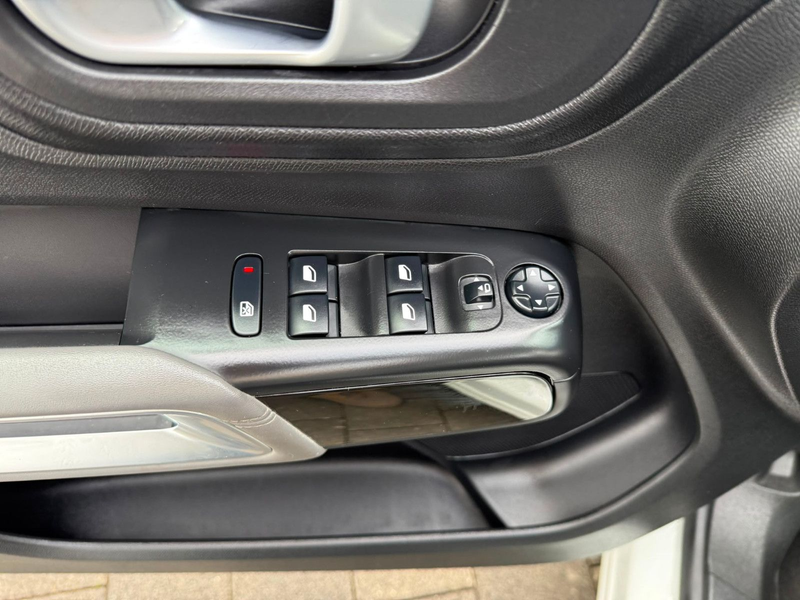 Citroen C5 Aircross Shine Pack Hybrid *Panoramadach* — photo 15