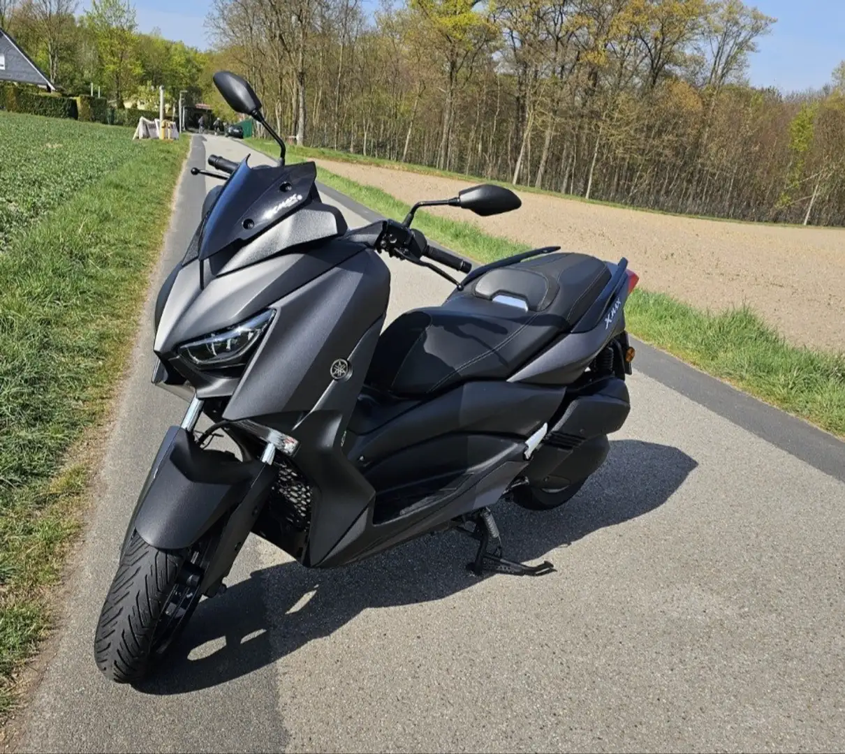 Yamaha X-Max 300 X MAX Noir - 1