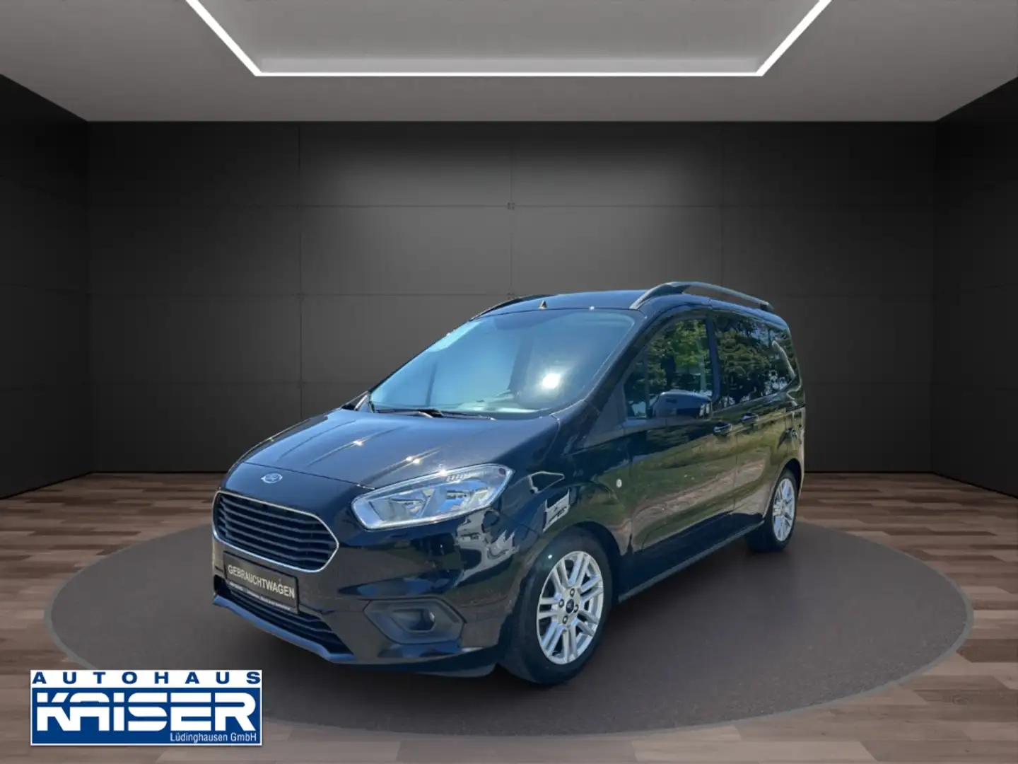 Ford Tourneo Courier Titanium 1.5 TDCi EU6d-T Zwart - 1
