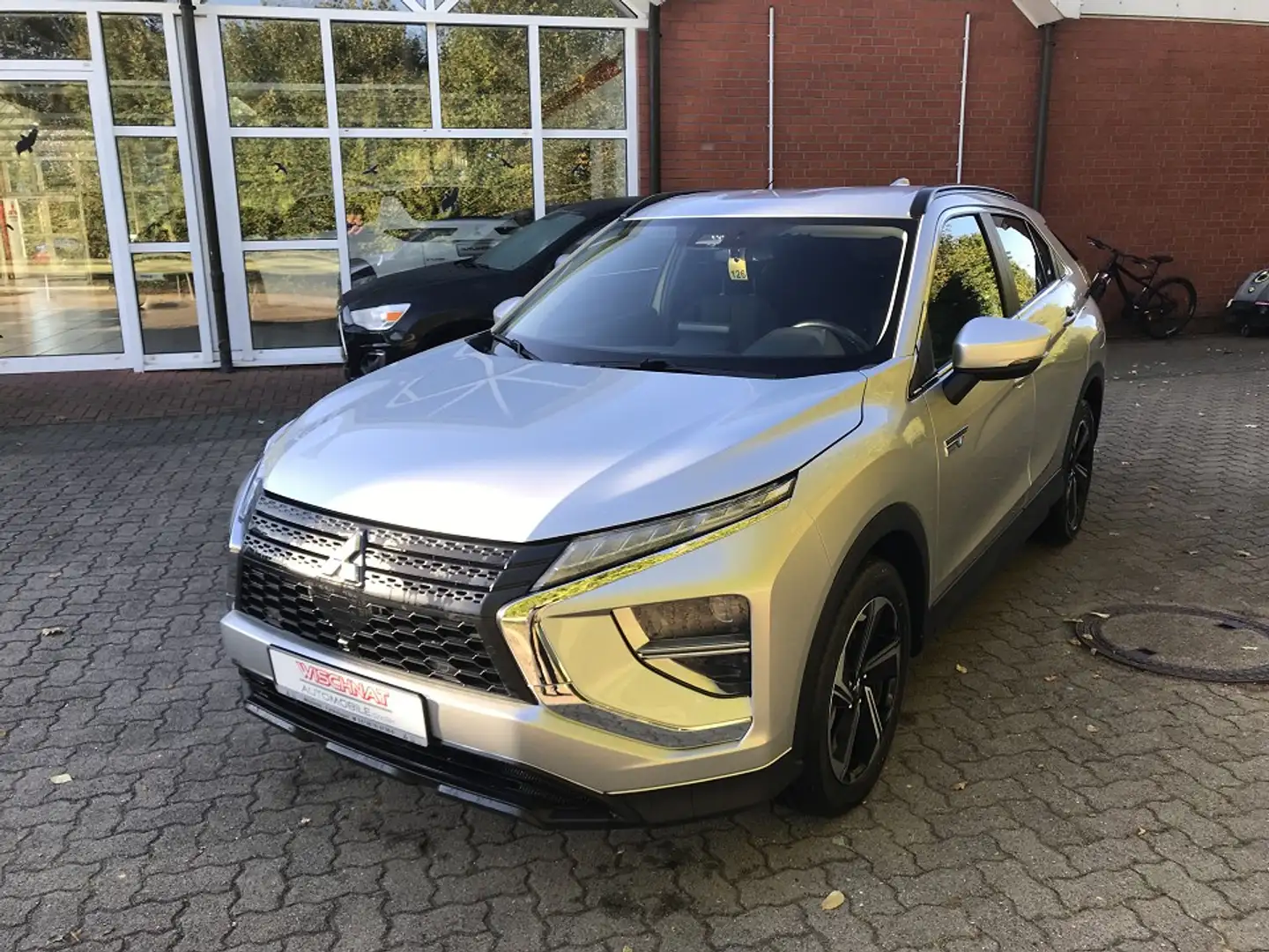 Mitsubishi Eclipse Cross Plug-in Hybrid Basis Silber - 1