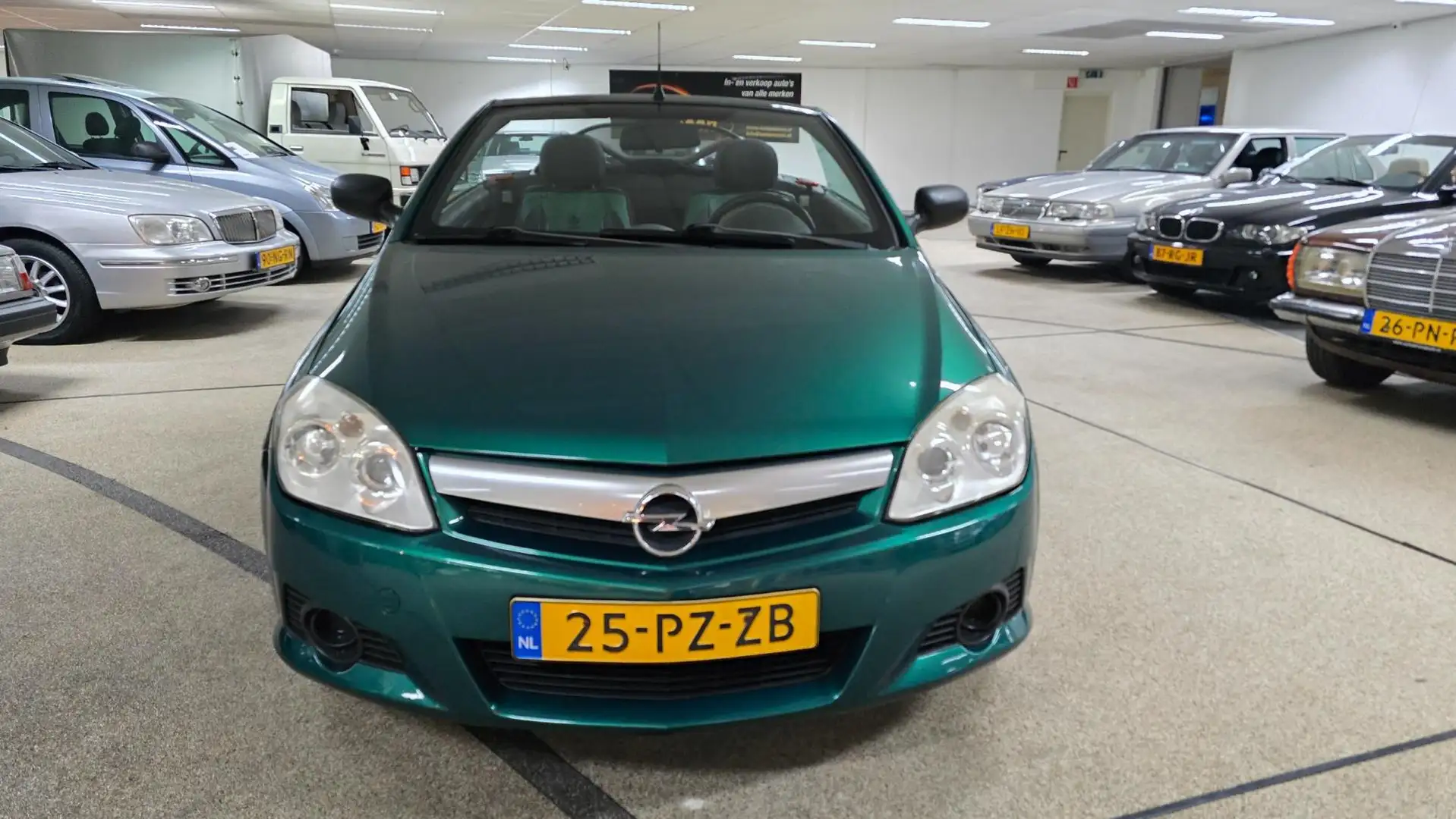 Opel Tigra TwinTop 1.8-16V Cosmo zeer netjes airco Groen - 2