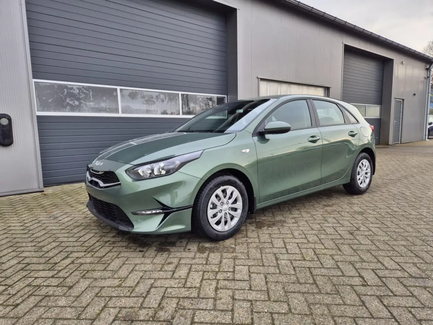 Kia Ceed / cee'd Vision 1.5 T-GDi AT NAVI KLIMAAUOT PDC + R.CAM Groen - 1