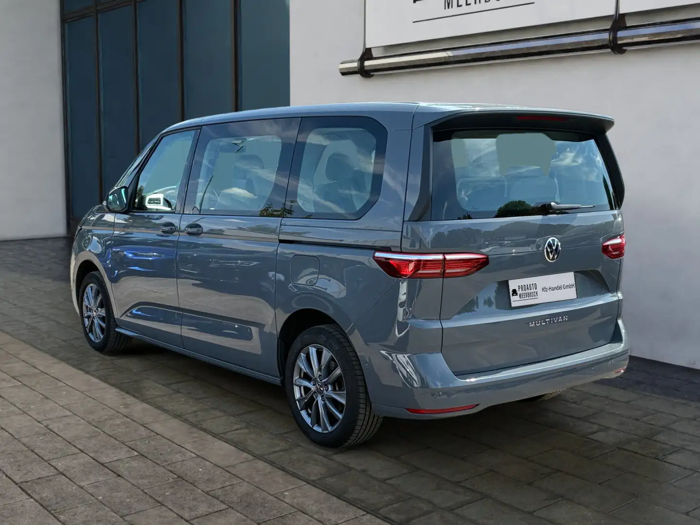Volkswagen T7 Multivan T7 Multivan EASYOPEN/PANO/RFK/3ZONENKLIMAAUTOMATIK Gris - 2