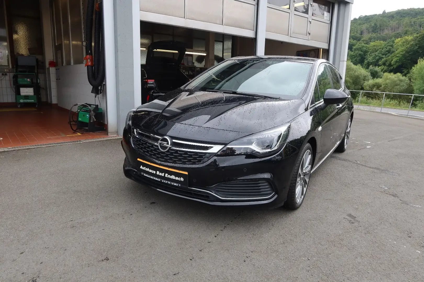 Opel Astra K Lim. 5-trg. Ultimate Start/Stop Schwarz - 1