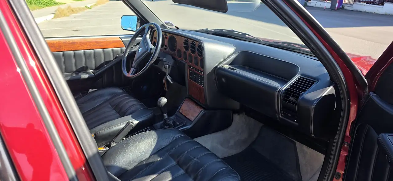 Lancia Thema 2.9 8.32 FL, foto 4