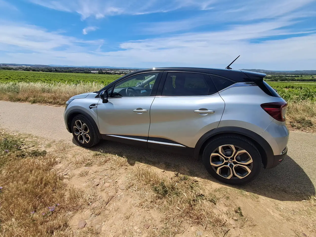 Renault Captur — photo 3