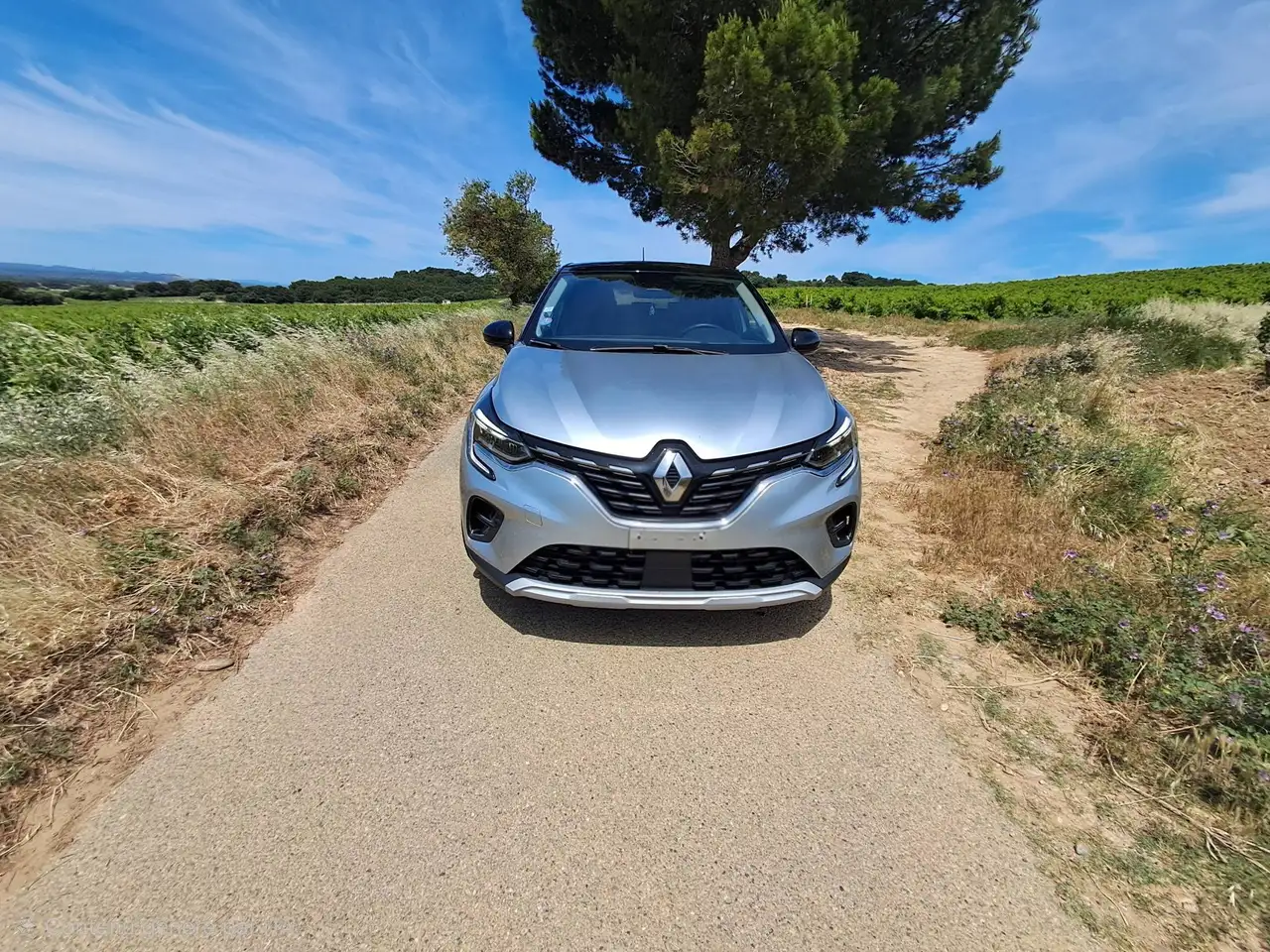 Renault Captur — photo 7
