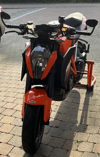 KTM 1290 Super Duke R - foto 3