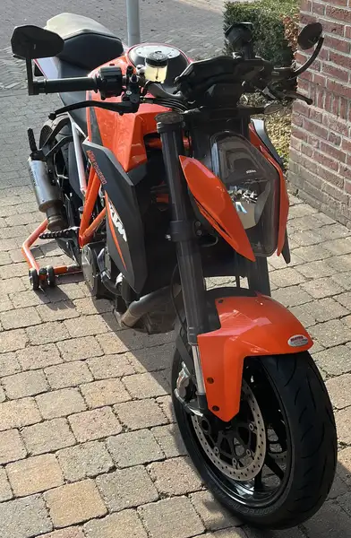 KTM 1290 Super Duke R - foto 4