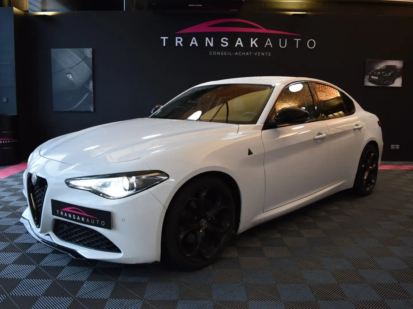 Alfa Romeo Giulia Giulia 2.2 180 ch AT8 Super Blanc - 1
