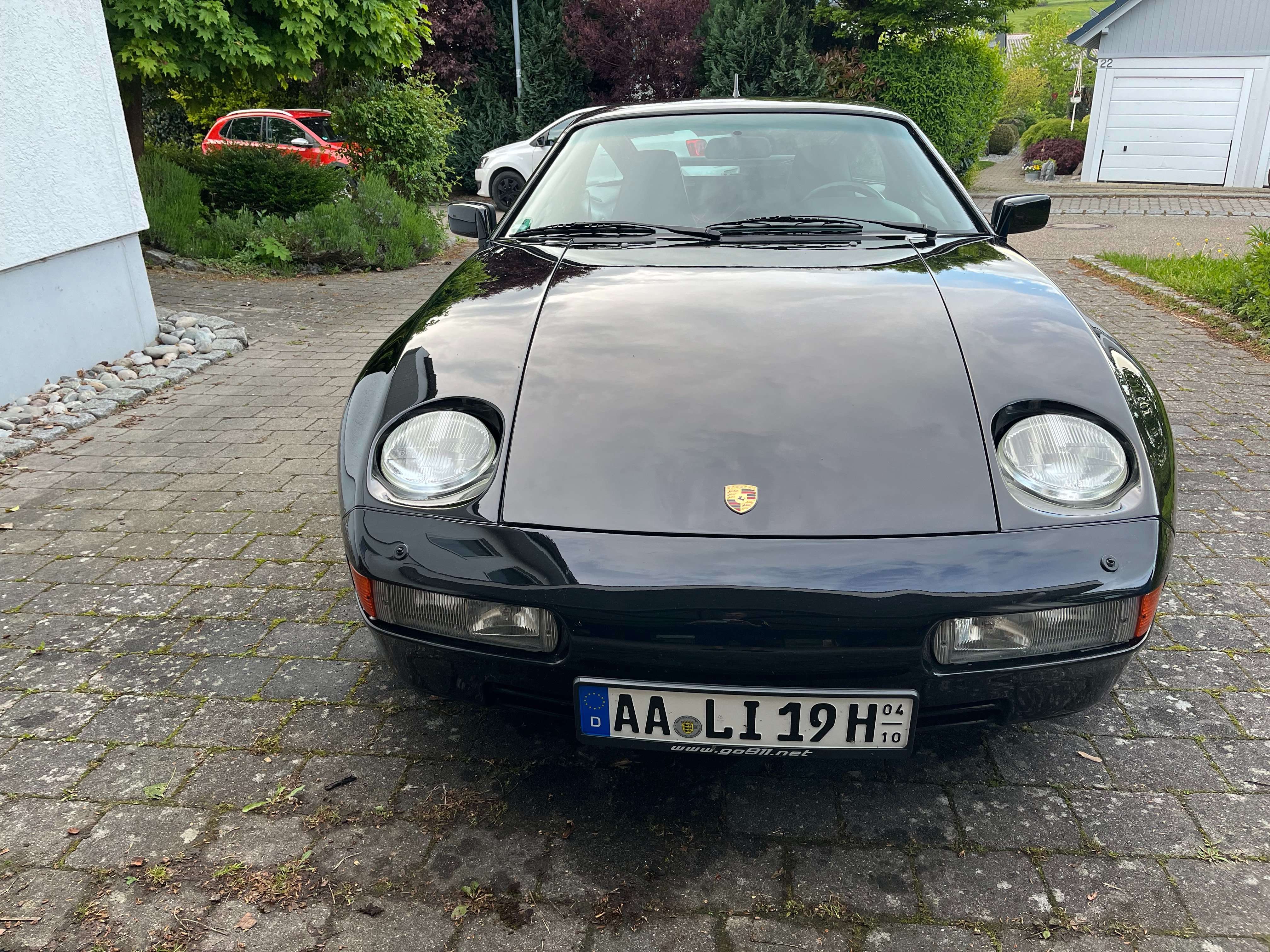 Second hand Porsche 928 5.0