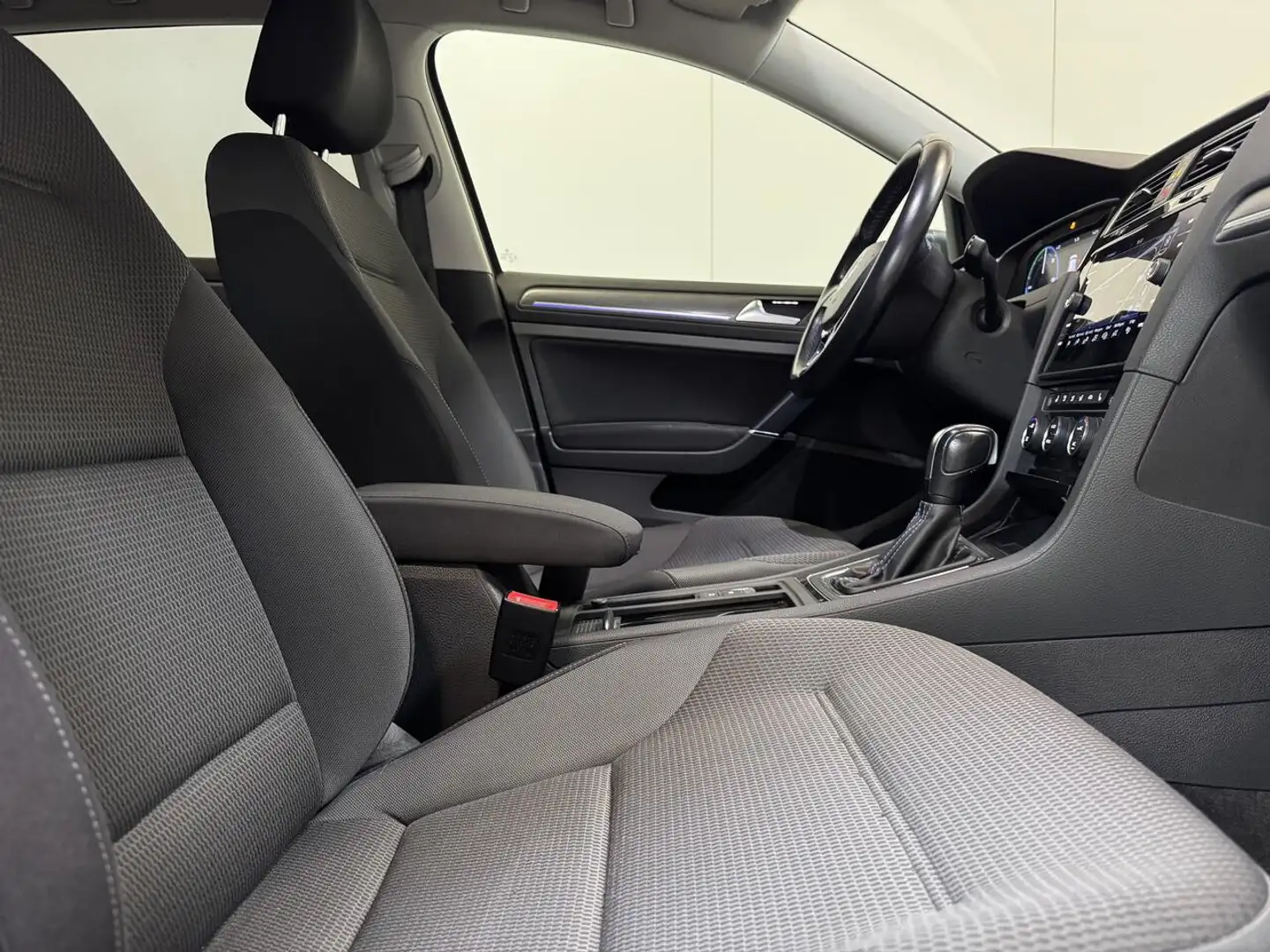 Volkswagen e-Golf Autom. - GPS - Topstaat! 1Ste Eig! Grijs - 2